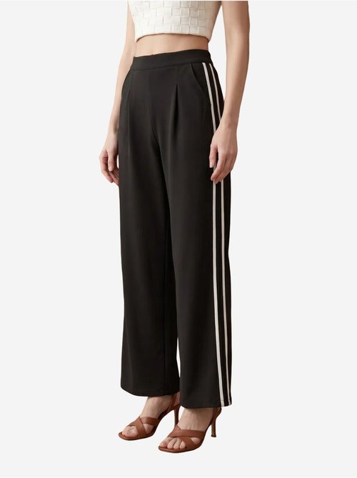 Pantalon large à pinces et taille haute my fashion - Kiabi Pantalon large à pinces et taille haute my fashion - Kiabi