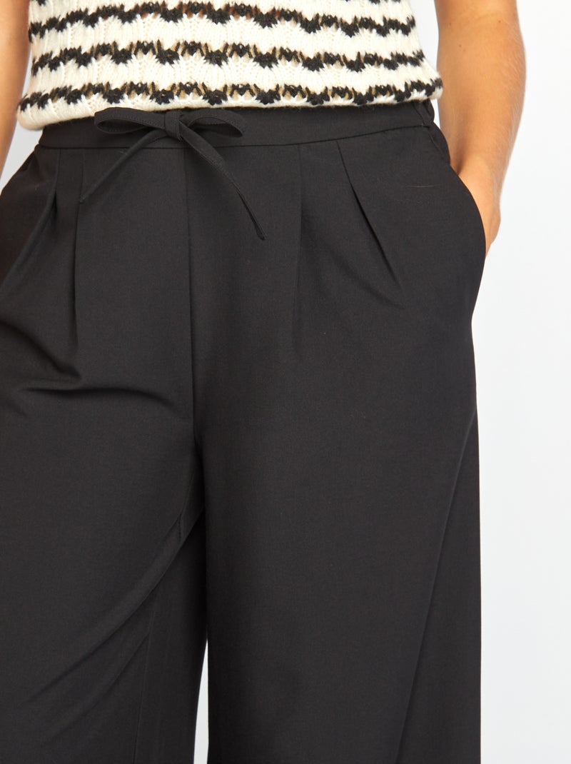 Pantalon large à pinces noir - Kiabi