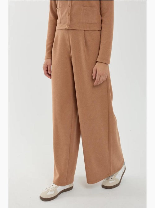 Pantalon large à taille élastique hiccup - Kiabi Pantalon large à taille élastique hiccup - Kiabi