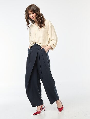 Pantalon large asymétrique