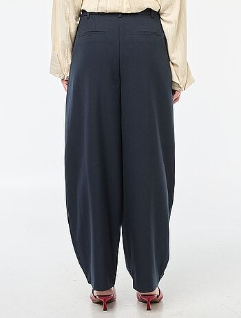 Pantalon large asymétrique