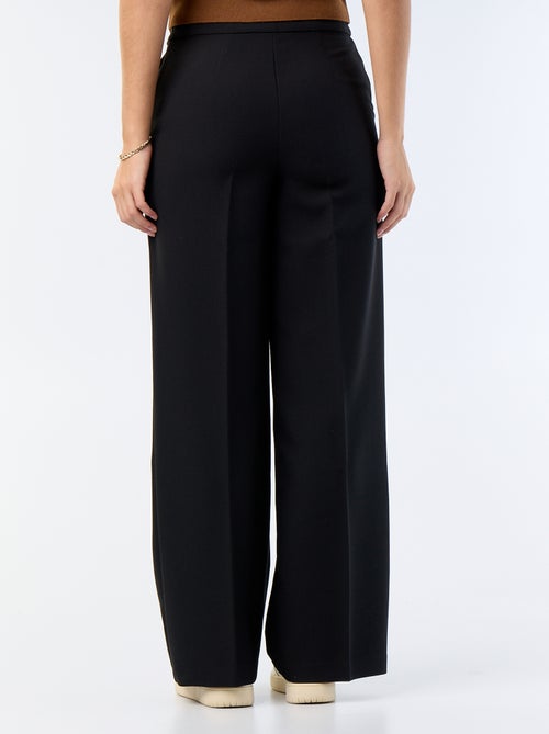 Pantalon large avec boutons dorés fantaisies sur les poches - Kiabi