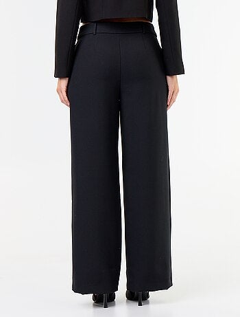 Pantalon large avec boutons dorés
