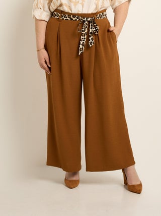 Pantalon large avec ceinture contrastée
