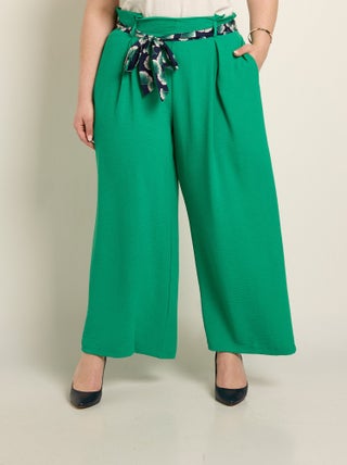 Pantalon large avec ceinture contrastée