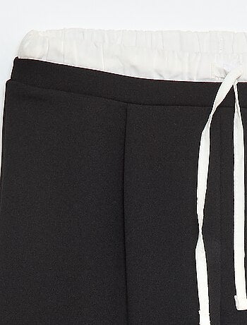 Pantalon large avec effet 2 en 1 avec style caleçon