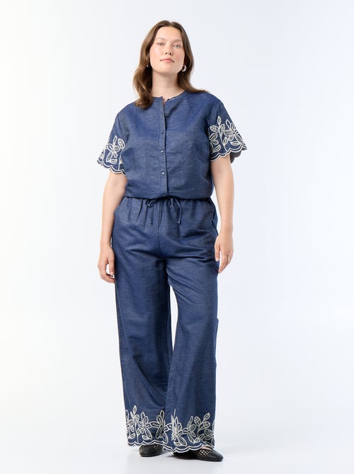 Pantalon large avec imprimés brodés - Kiabi