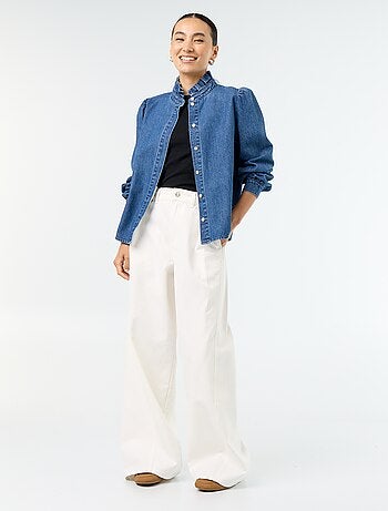 Pantalon large avec pinces et boutons ceinture