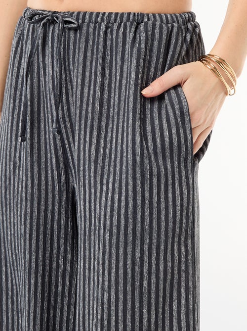 Pantalon large crêpé à 2 poches - Kiabi