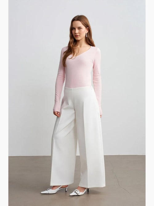 Pantalon large en crêpe à taille haute dilvin - Kiabi Pantalon large en crêpe à taille haute dilvin - Kiabi