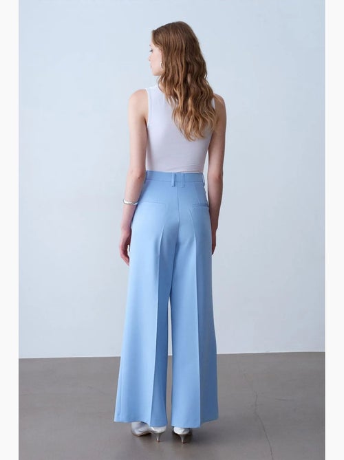 Pantalon large en crêpe à taille haute dilvin - Kiabi Pantalon large en crêpe à taille haute dilvin - Kiabi