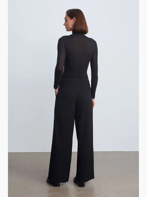 Pantalon large en crêpe à taille haute dilvin - Kiabi Pantalon large en crêpe à taille haute dilvin - Kiabi