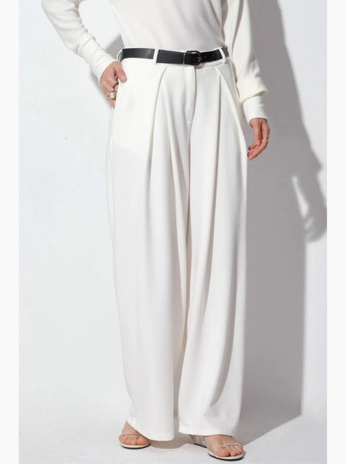 Pantalon large en crêpe à taille haute et ceinture busem - Kiabi Pantalon large en crêpe à taille haute et ceinture busem - Kiabi