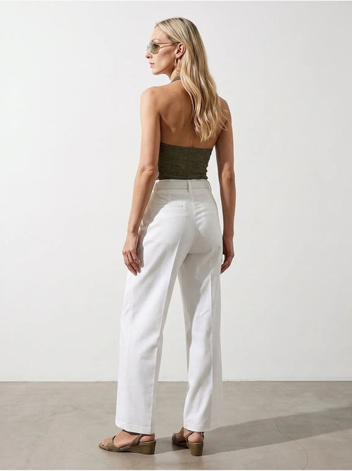 Pantalon large en crêpe avec ceinture dilvin - Kiabi Pantalon large en crêpe avec ceinture dilvin - Kiabi
