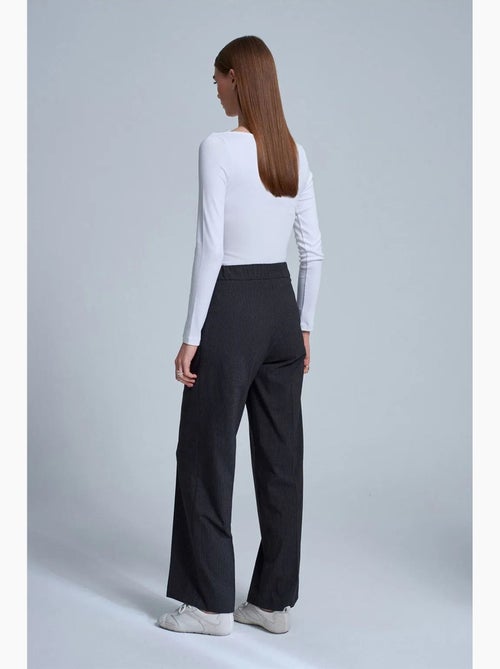 Pantalon large en crêpe avec cordon dilvin - Kiabi