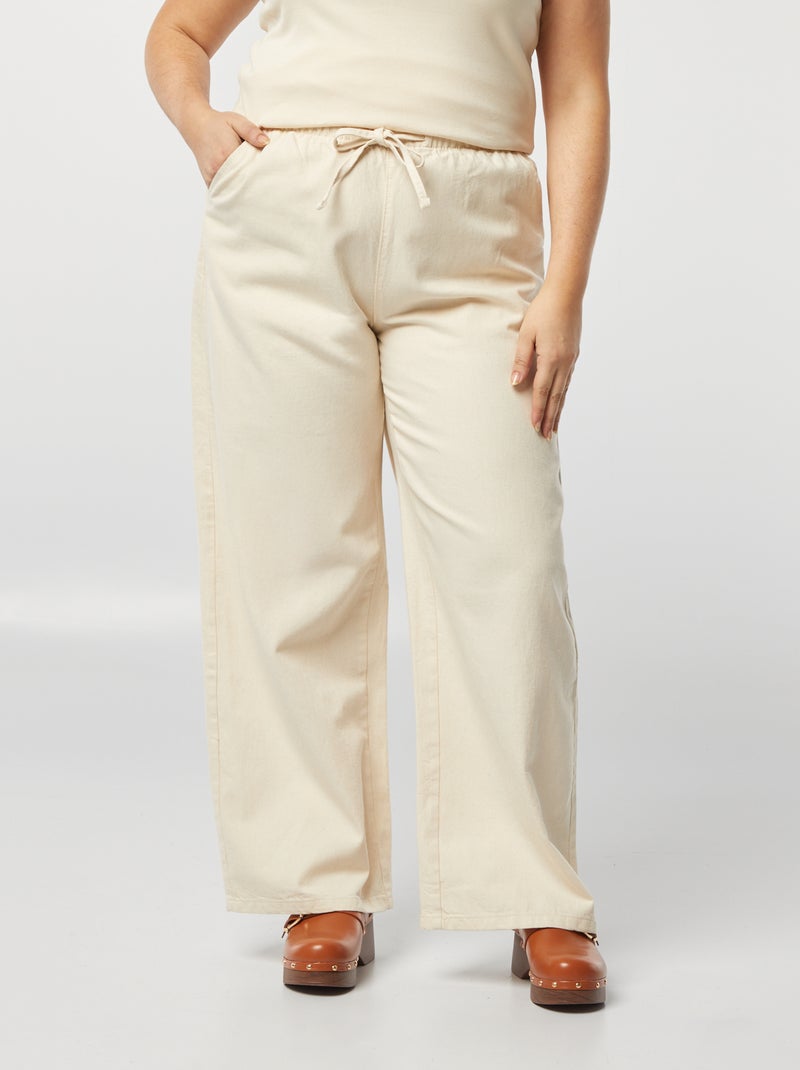 Pantalon large en denim avec taille smockée Blanc - Kiabi
