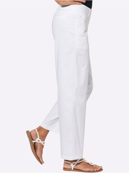 Pantalon large en jean léger avec poches et ceinture à ajouter - Taille standard - Moda Vilona - Kiabi