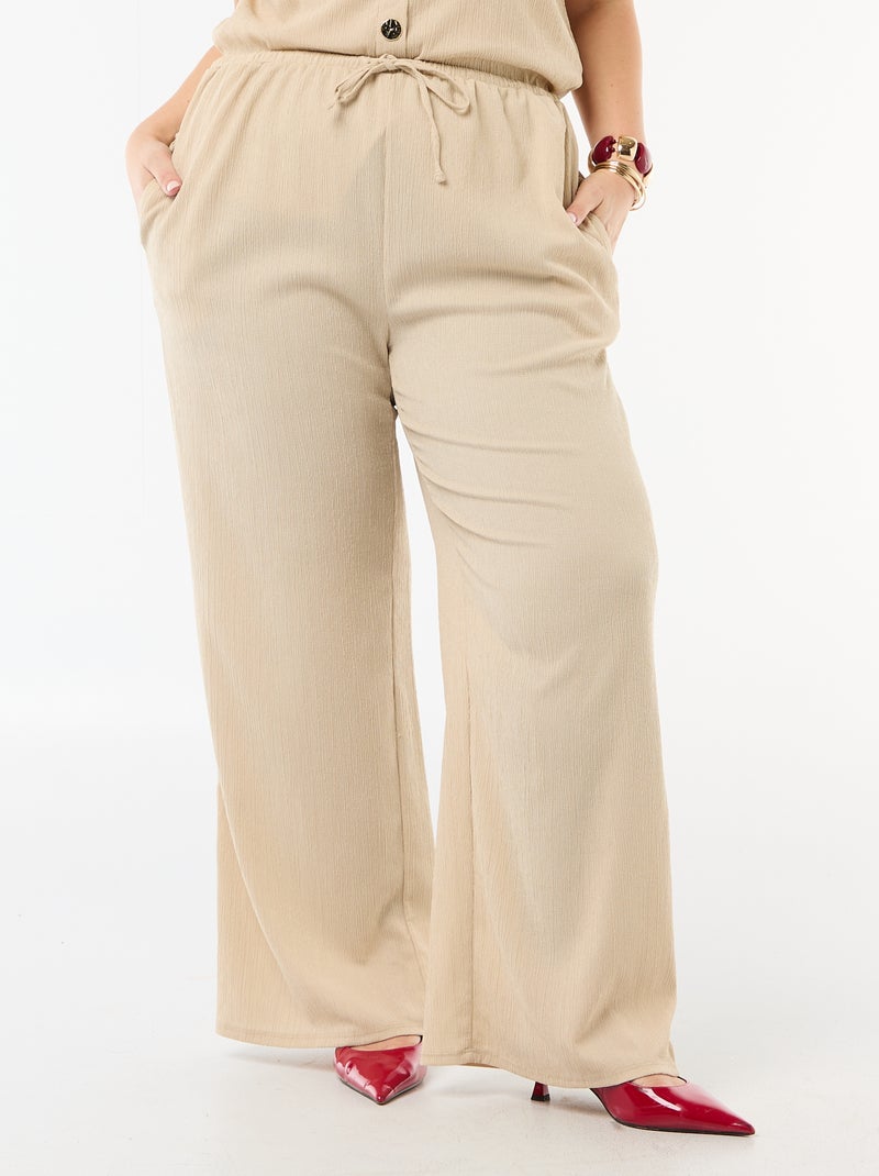 Pantalon large en maille crêpée Beige - Kiabi