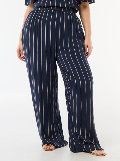 Pantalon large en maille crêpée - Kiabi
