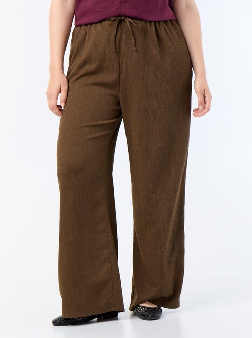 Pantalon large en maille crêpée - Kiabi