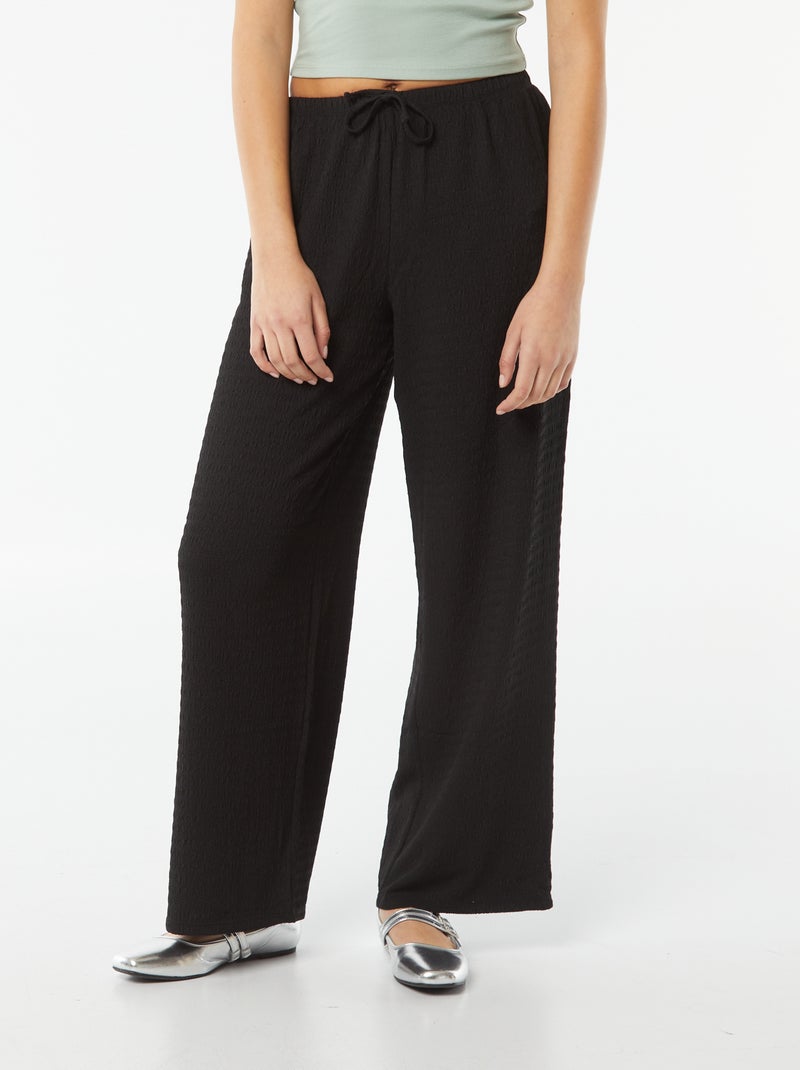 Pantalon large en maille crêpée noir - Kiabi