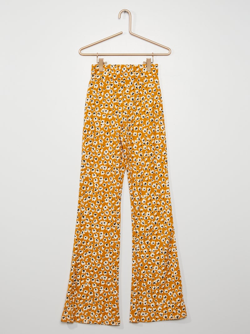 Pantalon large en maille crêpée stretch à fleurs jaune - Kiabi
