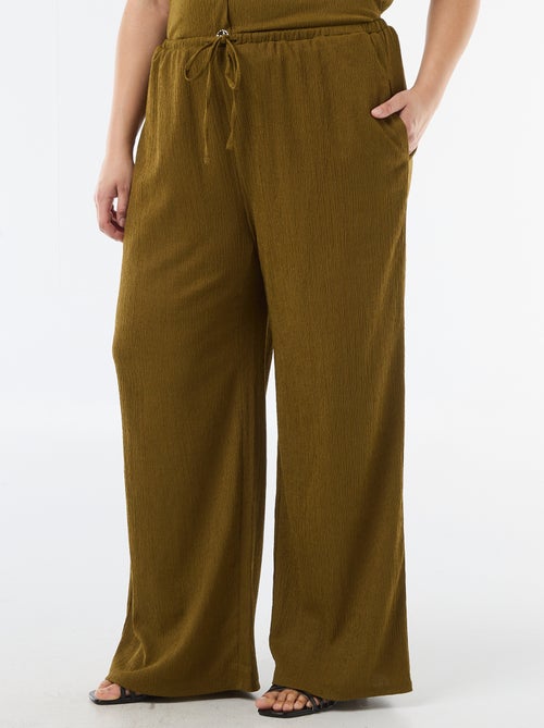 Pantalon large en maille crêpée - Kiabi