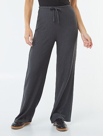 Pantalon large en maille plissée