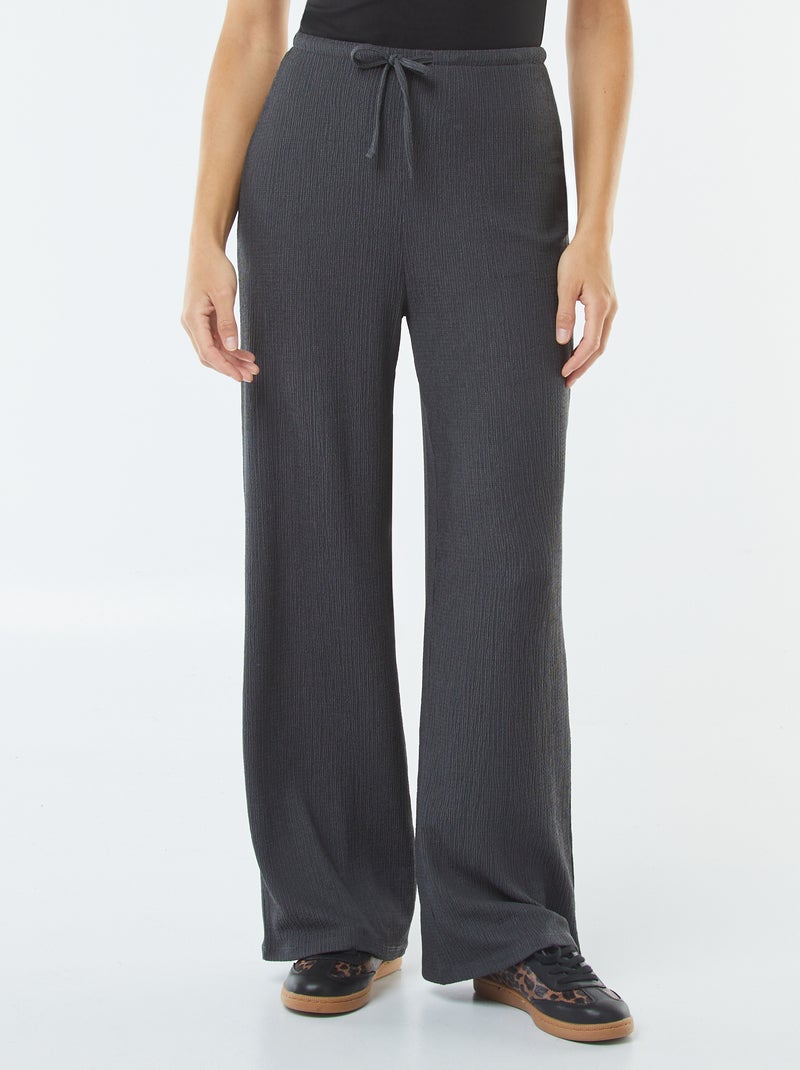 Pantalon large en maille plissée Gris foncé - Kiabi