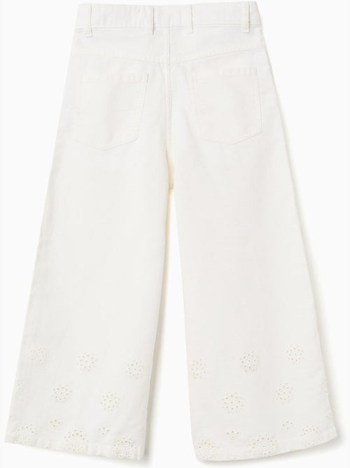 Pantalon large en sergé avec broderie anglaise - Kiabi