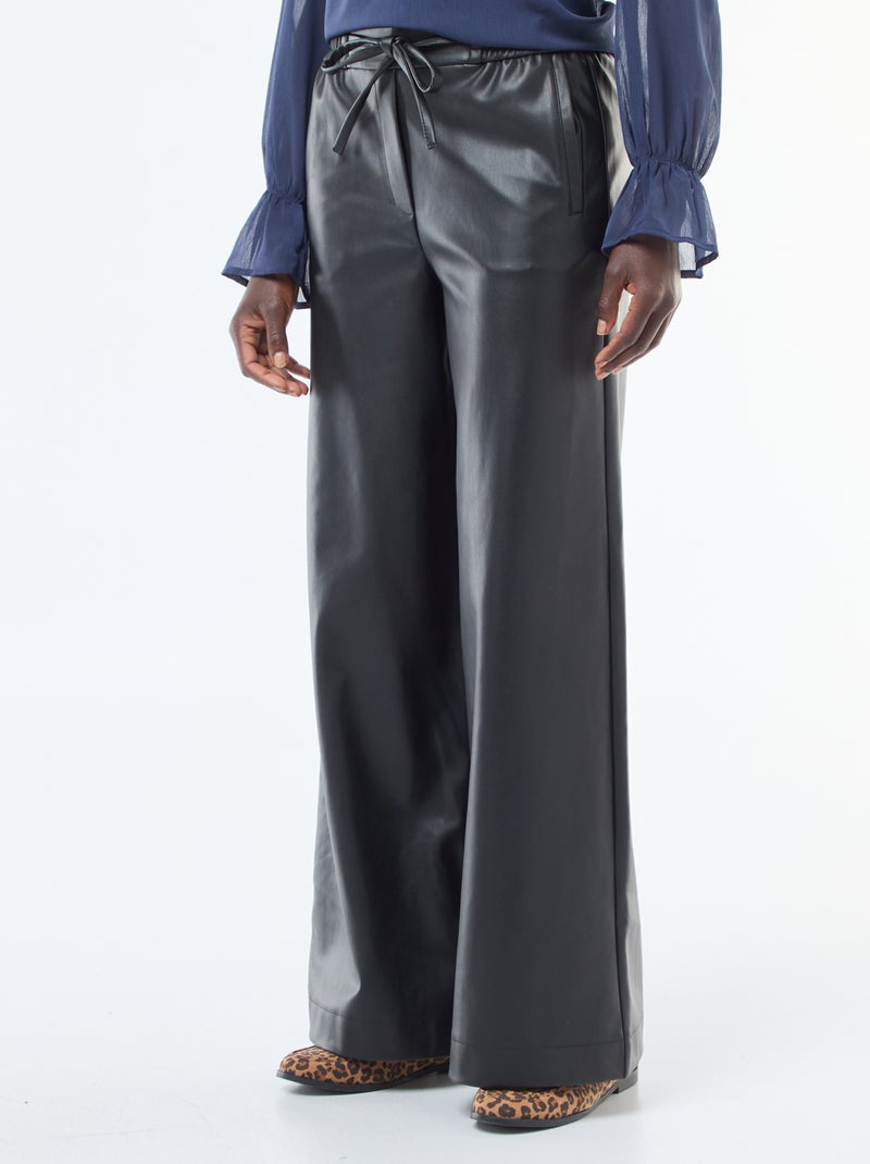 Pantalon large en simili lisse Noir - Kiabi