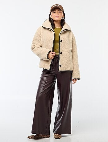 Pantalon large en simili lisse