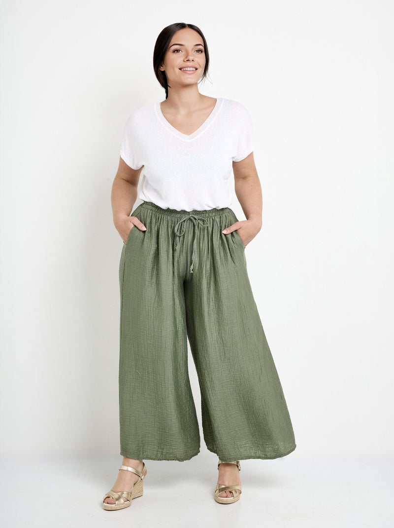Pantalon large et fluide en lyocell Kaki - Kiabi
