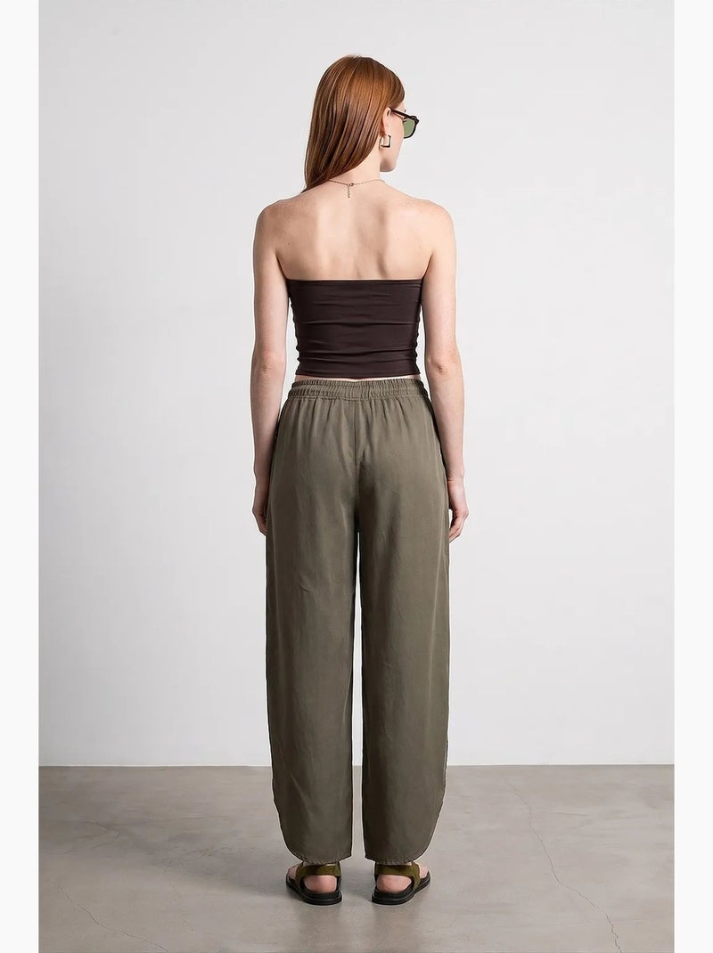 Pantalon large femme en tencel crêpe avec fente dilvin Kaki - Kiabi