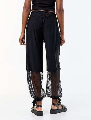 Pantalon large forme ballon avec base en dentelle