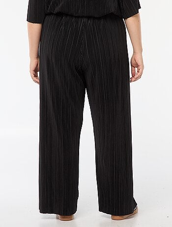 Pantalon large 'Only Carmakoma' en maille plissée
