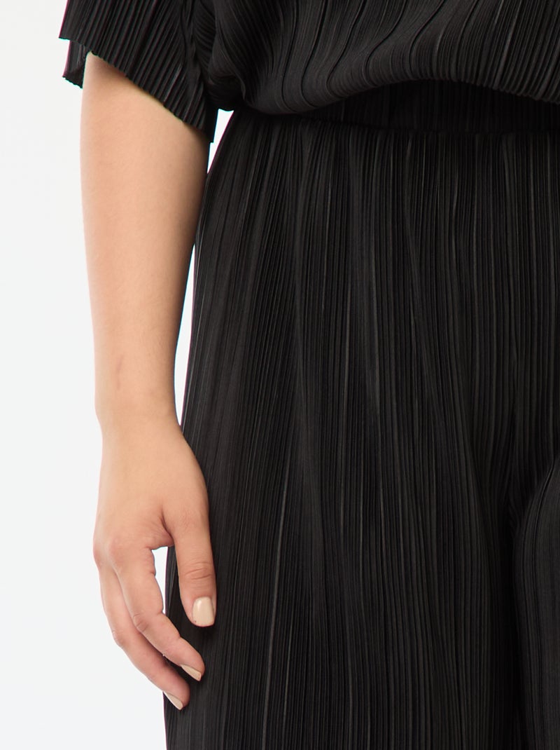 Pantalon large 'Only Carmakoma' en maille plissée Noir - Kiabi