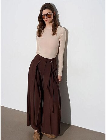 Pantalon large plissé à taille ceinturée dilvin