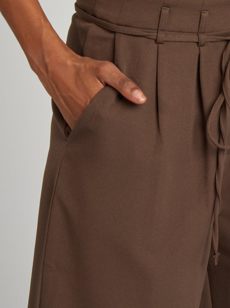 Pantalon large uni avec ceinture Marron - Kiabi