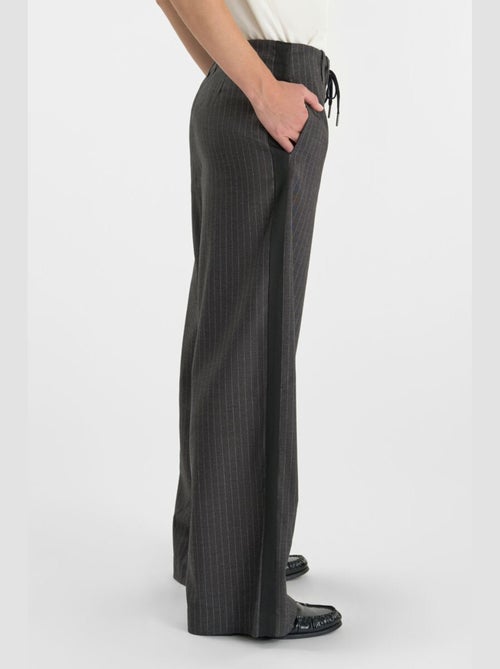 Pantalon LILOU loose, large 'Le Temps Des Cerises' - Kiabi