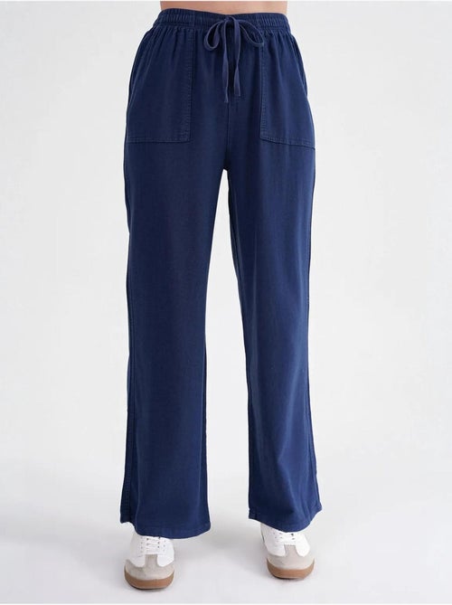 Pantalon long à taille élastique et jambe droite pour femme mixray - Kiabi Pantalon long à taille élastique et jambe droite pour femme mixray - Kiabi