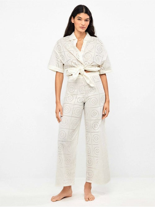 Pantalon long large en tissu brodé - Kiabi Pantalon long large en tissu brodé - Kiabi