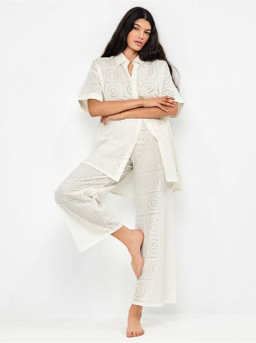 Pantalon long large en tissu brodé - Kiabi Pantalon long large en tissu brodé - Kiabi