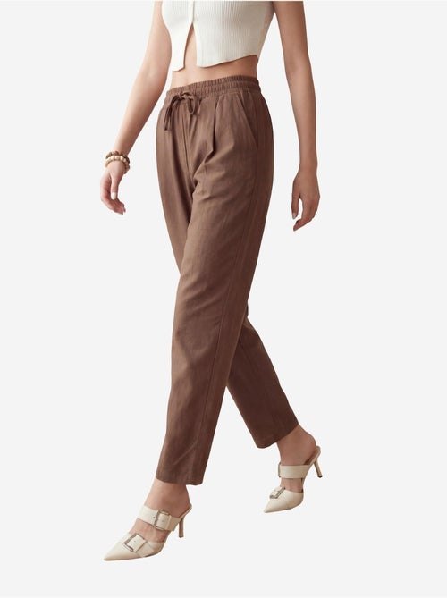 Pantalon longueur cheville avec cordon de serrage et poche my fashion - Kiabi Pantalon longueur cheville avec cordon de serrage et poche my fashion - Kiabi