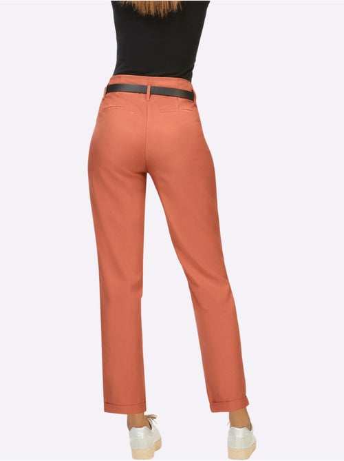 Pantalon lyocell à taille haute et coupe droite - Taille courte - Helline - Kiabi Pantalon lyocell à taille haute et coupe droite - Taille courte - Helline - Kiabi