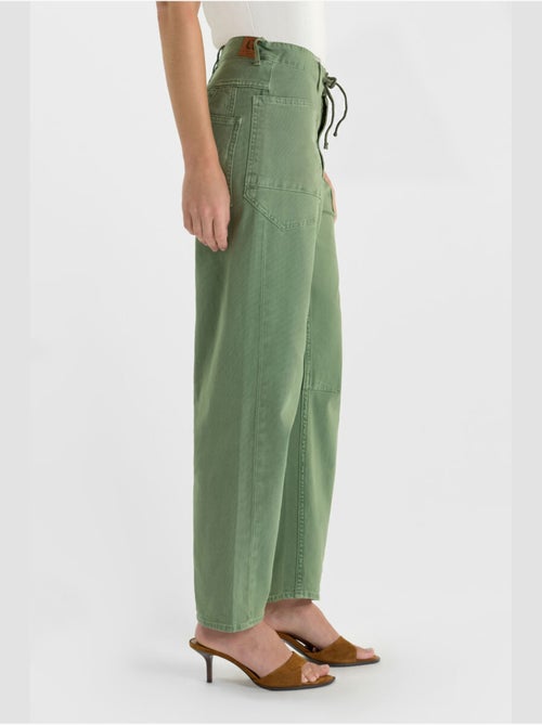 Pantalon madie loose, large en jeans 'le temps des cerises' - Kiabi Pantalon madie loose, large en jeans 'le temps des cerises' - Kiabi