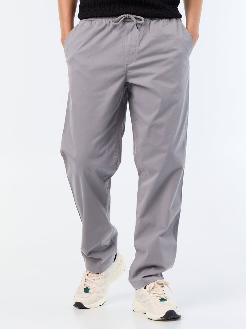 Pantalon matière effet peau de pêche Gris - Kiabi