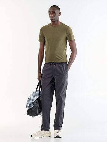 Pantalon matière effet peau de pêche