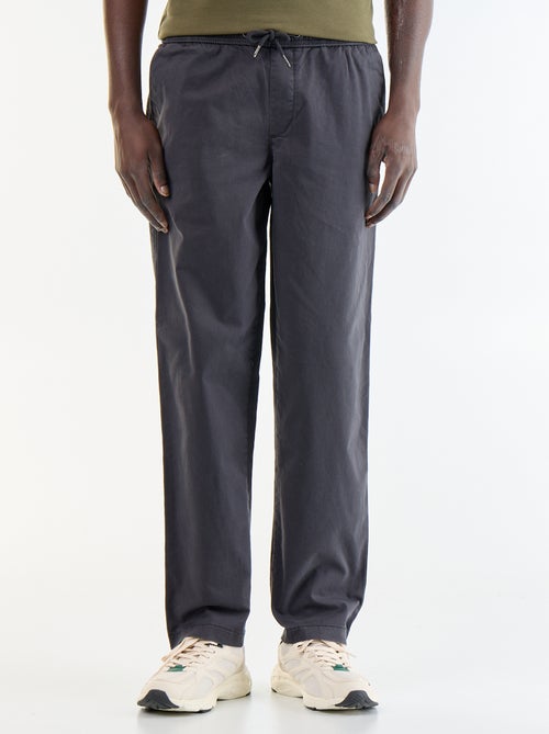 Pantalon matière effet peau de pêche - Kiabi