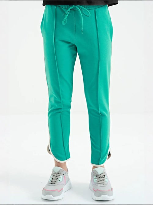 Pantalon mixte jeune en mélange de coton tommy - Kiabi Pantalon mixte jeune en mélange de coton tommy - Kiabi